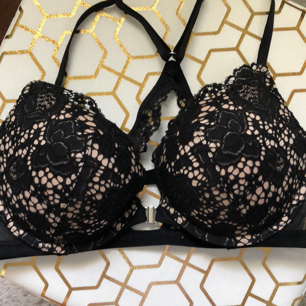 Victoria’s Secret size 34C racerback pushup